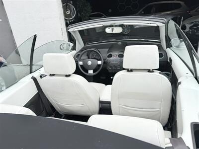 2007 Volkswagen New Beetle Convertible Triple White  WOW!! TRIPLE WHITE EDDITION!! 82k !! - Photo 23 - Pompano Beach, FL 33069