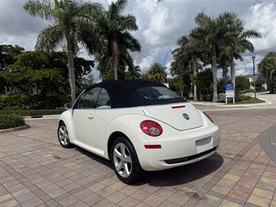 2007 Volkswagen New Beetle Convertible Triple White  WOW!! TRIPLE WHITE EDDITION!! 82k !! - Photo 60 - Pompano Beach, FL 33069