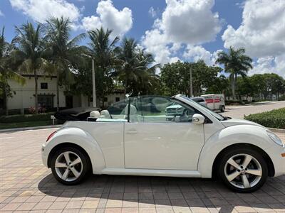 2007 Volkswagen New Beetle Convertible Triple White  WOW!! TRIPLE WHITE EDDITION!! 82k !! - Photo 3 - Pompano Beach, FL 33069