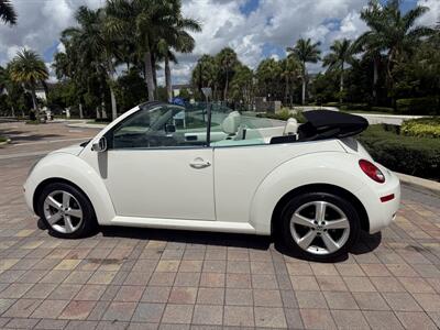 2007 Volkswagen New Beetle Convertible Triple White  WOW!! TRIPLE WHITE EDDITION!! 82k !! - Photo 16 - Pompano Beach, FL 33069