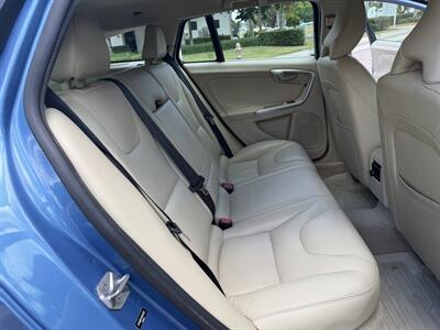 2016 Volvo V60 T5 Drive-E Premier  WOW!!! ONLY 83K MILES !! RARE COLOR !! 1 OWNER CAR !! 954-902-9298 MATT - Photo 34 - Pompano Beach, FL 33069