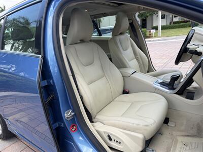 2016 Volvo V60 T5 Drive-E Premier  WOW!!! ONLY 83K MILES !! RARE COLOR !! 1 OWNER CAR !! 954-902-9298 MATT - Photo 30 - Pompano Beach, FL 33069