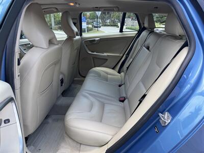 2016 Volvo V60 T5 Drive-E Premier  WOW!!! ONLY 83K MILES !! RARE COLOR !! 1 OWNER CAR !! 954-902-9298 MATT - Photo 32 - Pompano Beach, FL 33069