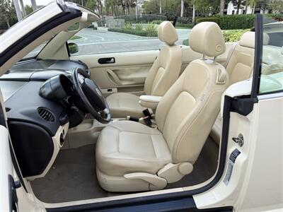 2006 Volkswagen New Beetle Convertible 2.5   - Photo 18 - Pompano Beach, FL 33069