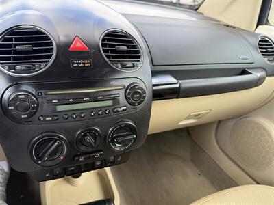 2006 Volkswagen New Beetle Convertible 2.5   - Photo 6 - Pompano Beach, FL 33069