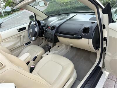 2006 Volkswagen New Beetle Convertible 2.5   - Photo 33 - Pompano Beach, FL 33069