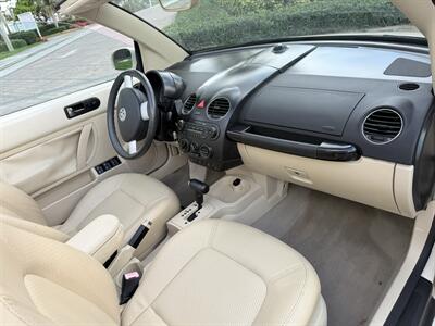 2006 Volkswagen New Beetle Convertible 2.5   - Photo 36 - Pompano Beach, FL 33069