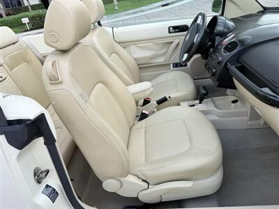 2006 Volkswagen New Beetle Convertible 2.5   - Photo 14 - Pompano Beach, FL 33069
