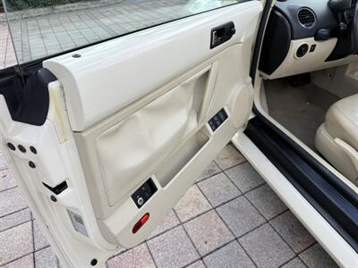 2006 Volkswagen New Beetle Convertible 2.5   - Photo 40 - Pompano Beach, FL 33069