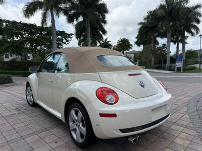 2006 Volkswagen New Beetle Convertible 2.5   - Photo 43 - Pompano Beach, FL 33069