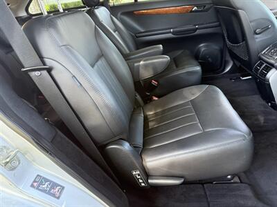 2007 Mercedes-Benz R 350 WOW !! R 350 !!4 MATIC !! AWD CARFAX - Photo 17 - Pompano Beach, FL 33069