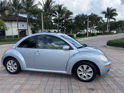 2010 Volkswagen Beetle   - Photo 1 - Pompano Beach, FL 33069