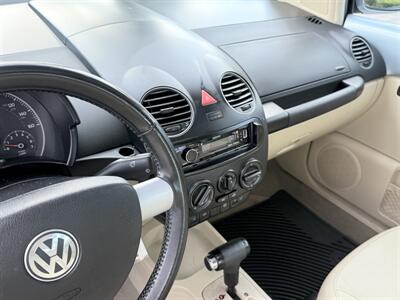 2010 Volkswagen Beetle   - Photo 40 - Pompano Beach, FL 33069