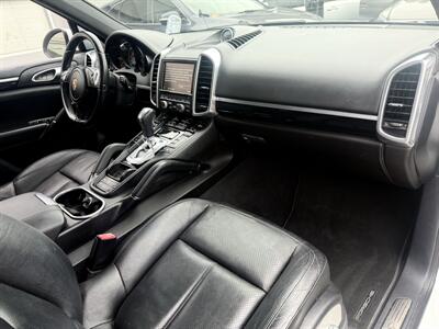 2014 Porsche Cayenne S Hybrid  WOW !! SUPER LOW MILES 79K!!!  HARD TO FIND !!954-902-9298!!! - Photo 37 - Pompano Beach, FL 33069