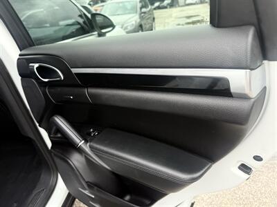 2014 Porsche Cayenne S Hybrid  WOW !! SUPER LOW MILES 79K!!!  HARD TO FIND !!954-902-9298!!! - Photo 44 - Pompano Beach, FL 33069