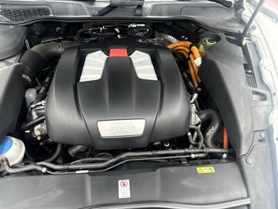 2014 Porsche Cayenne S Hybrid  WOW !! SUPER LOW MILES 79K!!!  HARD TO FIND !!954-902-9298!!! - Photo 16 - Pompano Beach, FL 33069