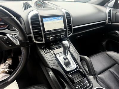 2014 Porsche Cayenne S Hybrid  WOW !! SUPER LOW MILES 79K!!!  HARD TO FIND !!954-902-9298!!! - Photo 23 - Pompano Beach, FL 33069