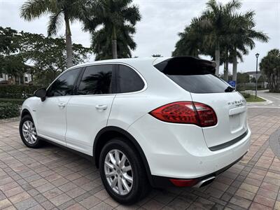2014 Porsche Cayenne S Hybrid  WOW !! SUPER LOW MILES 79K!!!  HARD TO FIND !!954-902-9298!!! - Photo 28 - Pompano Beach, FL 33069
