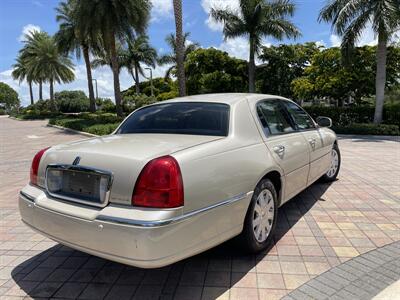 2003 Lincoln Town Car Cartier   - Photo 2 - Pompano Beach, FL 33069