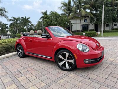 2013 Volkswagen Beetle Convertible Turbo PZEV WOW !!! FENDER EDITION !!! LOW MILES !!! CARFAX !! - Photo 1 - Pompano Beach, FL 33069