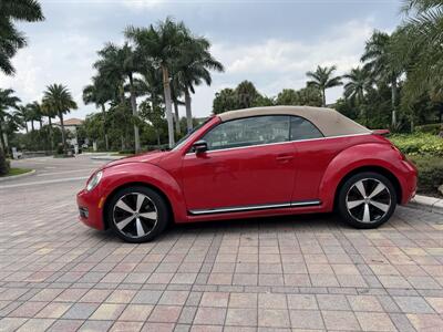 2013 Volkswagen Beetle Convertible Turbo PZEV WOW !!! FENDER EDITION !!! LOW MILES !!! CARFAX !! - Photo 24 - Pompano Beach, FL 33069