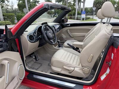 2013 Volkswagen Beetle Convertible Turbo PZEV WOW !!! FENDER EDITION !!! LOW MILES !!! CARFAX !! - Photo 54 - Pompano Beach, FL 33069