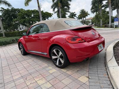 2013 Volkswagen Beetle Convertible Turbo PZEV WOW !!! FENDER EDITION !!! LOW MILES !!! CARFAX !! - Photo 33 - Pompano Beach, FL 33069