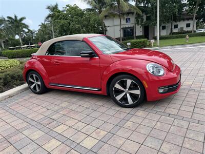 2013 Volkswagen Beetle Convertible Turbo PZEV WOW !!! FENDER EDITION !!! LOW MILES !!! CARFAX !! - Photo 25 - Pompano Beach, FL 33069