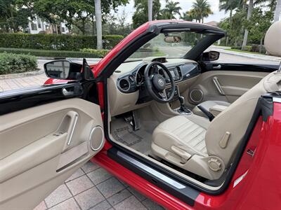 2013 Volkswagen Beetle Convertible Turbo PZEV WOW !!! FENDER EDITION !!! LOW MILES !!! CARFAX !! - Photo 53 - Pompano Beach, FL 33069