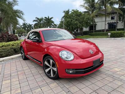 2013 Volkswagen Beetle Convertible Turbo PZEV WOW !!! FENDER EDITION !!! LOW MILES !!! CARFAX !! - Photo 7 - Pompano Beach, FL 33069
