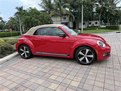 2013 Volkswagen Beetle Convertible Turbo PZEV WOW !!! FENDER EDITION !!! LOW MILES !!! CARFAX !! - Photo 9 - Pompano Beach, FL 33069