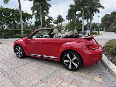 2013 Volkswagen Beetle Convertible Turbo PZEV WOW !!! FENDER EDITION !!! LOW MILES !!! CARFAX !! - Photo 36 - Pompano Beach, FL 33069