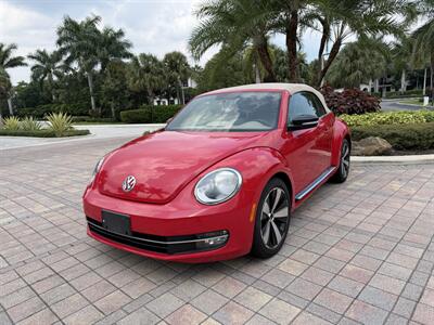2013 Volkswagen Beetle Convertible Turbo PZEV WOW !!! FENDER EDITION !!! LOW MILES !!! CARFAX !! - Photo 2 - Pompano Beach, FL 33069