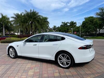 2013 Tesla Model S 60   - Photo 12 - Pompano Beach, FL 33069