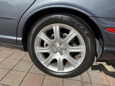 2004 Jaguar XJ8  WOW!! 39K MILES !! HARD TO FIND !! 9549-902-9298 !CARFAX - Photo 44 - Pompano Beach, FL 33069