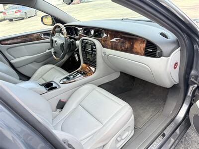 2004 Jaguar XJ8  WOW!! 39K MILES !! HARD TO FIND !! 9549-902-9298 !CARFAX - Photo 53 - Pompano Beach, FL 33069