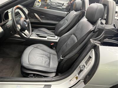 2006 BMW Z4 3.0si  CONVERTIBLE !!WOW !! ONLY 83K MILES !!! 1 OWNER CAR !! HTD SEATS !!! GREAT COLOR COMBO !!! - Photo 63 - Pompano Beach, FL 33069