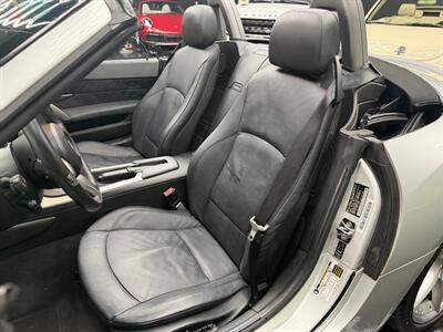 2006 BMW Z4 3.0si  CONVERTIBLE !!WOW !! ONLY 83K MILES !!! 1 OWNER CAR !! HTD SEATS !!! GREAT COLOR COMBO !!! - Photo 64 - Pompano Beach, FL 33069