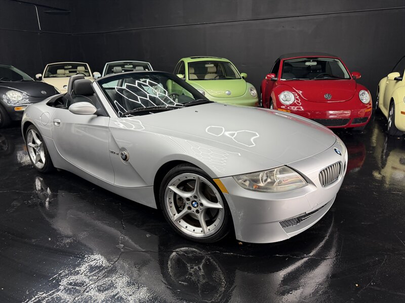 2006 BMW Z4 3.0si  CONVERTIBLE !!WOW !! ONLY 83K MILES !!! 1 OWNER CAR !! HTD SEATS !!! GREAT COLOR COMBO !!! - Photo 1 - Pompano Beach, FL 33069
