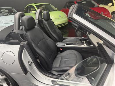 2006 BMW Z4 3.0si  CONVERTIBLE !!WOW !! ONLY 83K MILES !!! 1 OWNER CAR !! HTD SEATS !!! GREAT COLOR COMBO !!! - Photo 19 - Pompano Beach, FL 33069