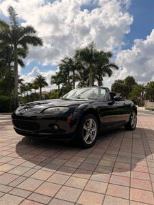 2008 Mazda MX-5 Miata SV WOW !!! CONVERTIBLE !!SUPER LOW MILES 66K!!! AUTOMATIC !! BLACK ON BLACK !! CARFAX !! 954-902-9298 MATT. - Photo 17 - Pompano Beach, FL 33069