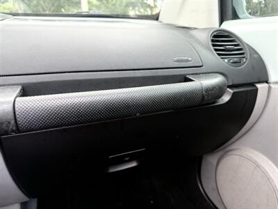 2004 Volkswagen New Beetle Convertible GLS  wow !!! NEW CONVERTIBLE TOP!! LOW MILES !!954-902-9892 ! CARFAX - Photo 57 - Pompano Beach, FL 33069