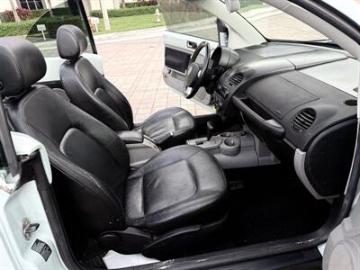 2004 Volkswagen New Beetle Convertible GLS  wow !!! NEW CONVERTIBLE TOP!! LOW MILES !!954-902-9892 ! CARFAX - Photo 48 - Pompano Beach, FL 33069