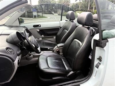2004 Volkswagen New Beetle Convertible GLS  wow !!! NEW CONVERTIBLE TOP!! LOW MILES !!954-902-9892 ! CARFAX - Photo 53 - Pompano Beach, FL 33069