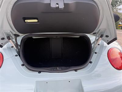 2004 Volkswagen New Beetle Convertible GLS  wow !!! NEW CONVERTIBLE TOP!! LOW MILES !!954-902-9892 ! CARFAX - Photo 56 - Pompano Beach, FL 33069