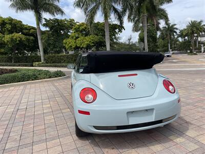 2010 Volkswagen New Beetle Convertible SE  CONVERTIBLE - Photo 43 - Pompano Beach, FL 33069