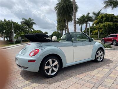 2010 Volkswagen New Beetle Convertible SE  CONVERTIBLE - Photo 49 - Pompano Beach, FL 33069