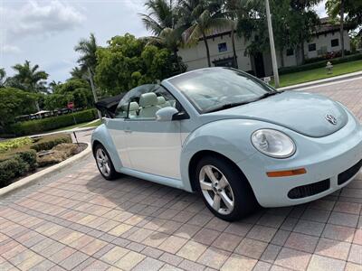 2010 Volkswagen New Beetle Convertible SE  CONVERTIBLE - Photo 1 - Pompano Beach, FL 33069