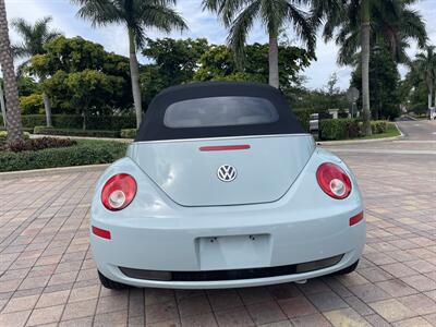 2010 Volkswagen New Beetle Convertible SE  CONVERTIBLE - Photo 9 - Pompano Beach, FL 33069