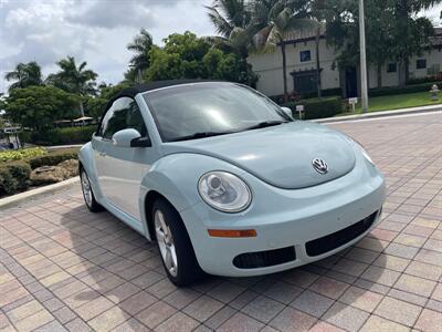 2010 Volkswagen New Beetle Convertible SE  CONVERTIBLE - Photo 27 - Pompano Beach, FL 33069